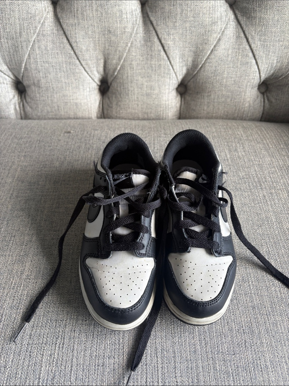 Nike Kids Low-Top Sneakers in Black and White